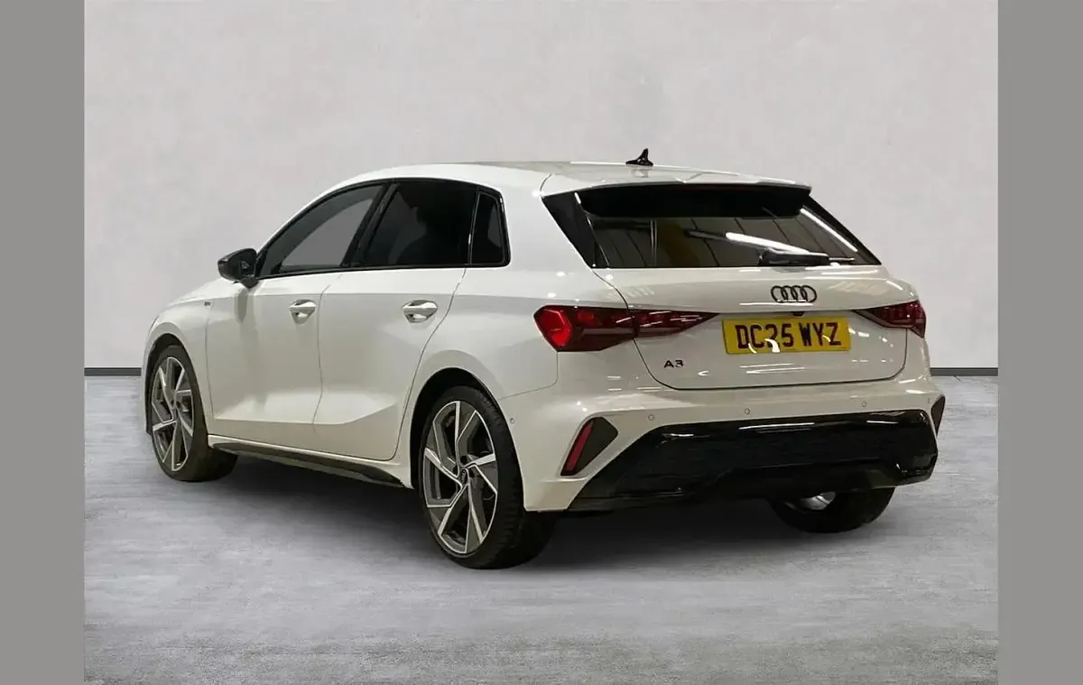 Used Audi A3 Black Edition 150 HP (110 kW) 2025 White Hatchback