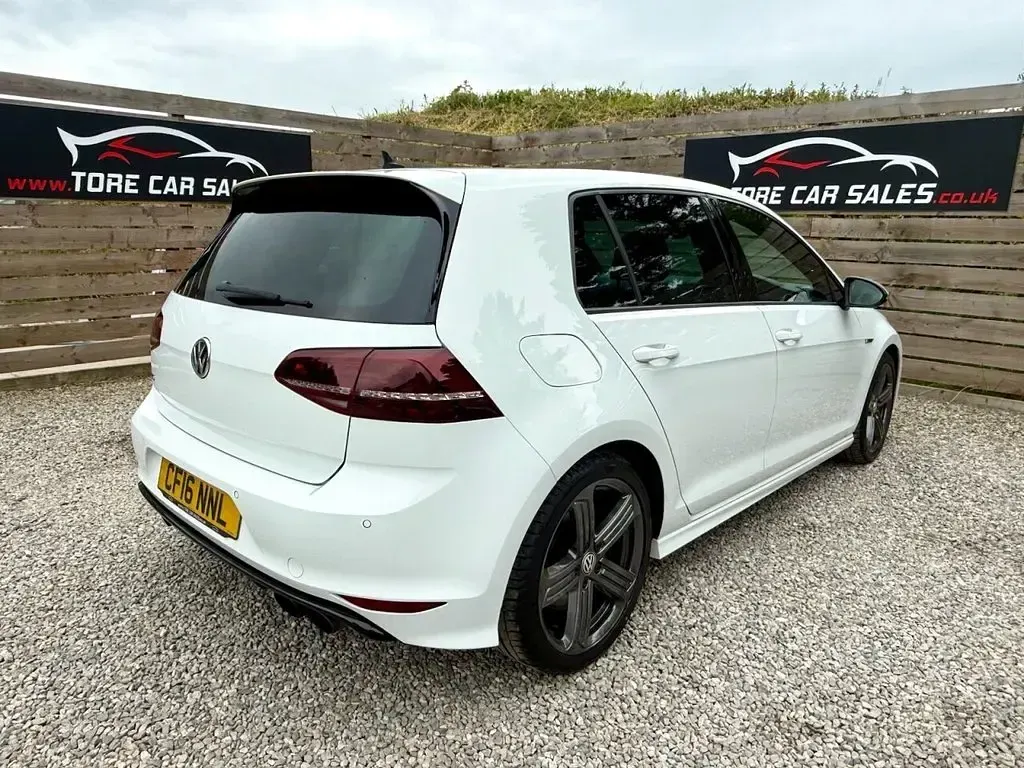 Used VW Golf VII R 310 HP (228 kW) 2016 White Hatchback
