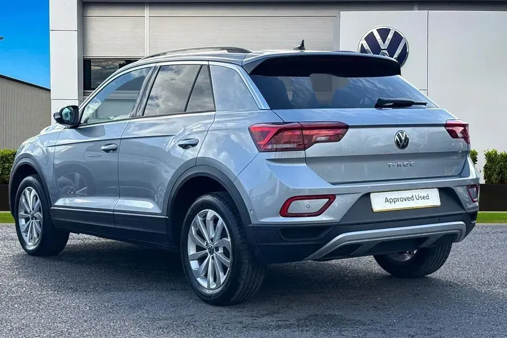 Used VW T-Roc Match 150 HP (110 kW) 2025 Silver SUV