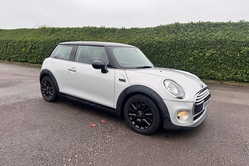 Silver Used 2014 Mini Cooper D Hatch Hatchback | £4,500 (Good price) - Image 1/1