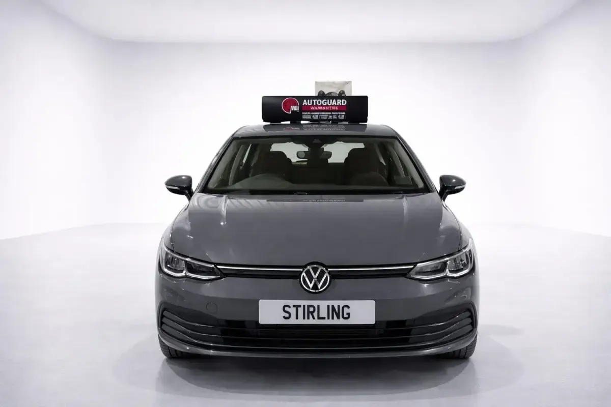 Używany VW Golf VIII Life 2023 Szary Hatchback