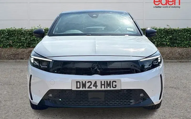 Used Vauxhall Corsa Ultimate 101 HP (74 kW) 2024 White Hatchback