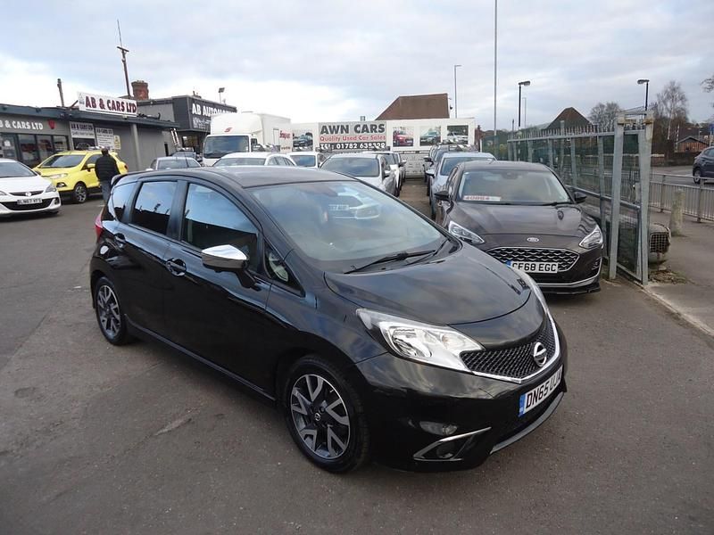 Used Nissan Note Tekna 90 HP (66 kW) 2015 Black MPV