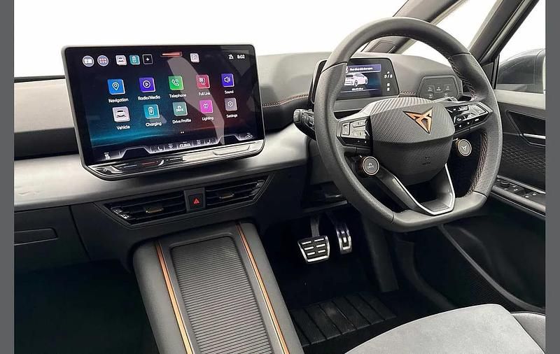 Used Cupra Born e-Boost 169 kW (231 HP) 2025 Silver Hatchback