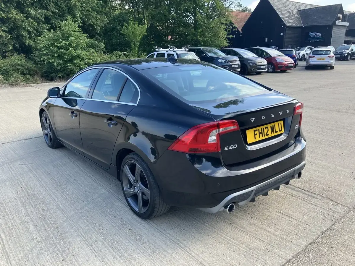 Used Volvo S60 R-Design 163 HP (119 kW) 2012 Black Sedan