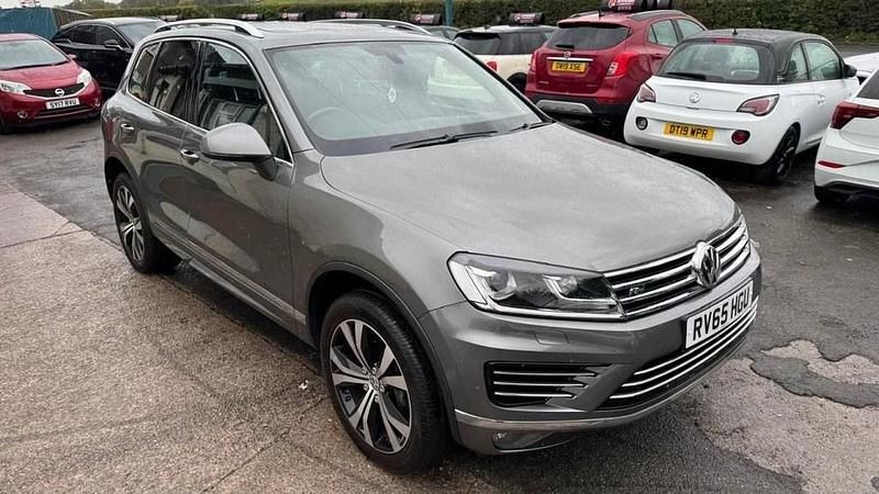 Grey Used 2015 VW Touareg R-line SUV | £16,995 (Good price) - Image 1/4
