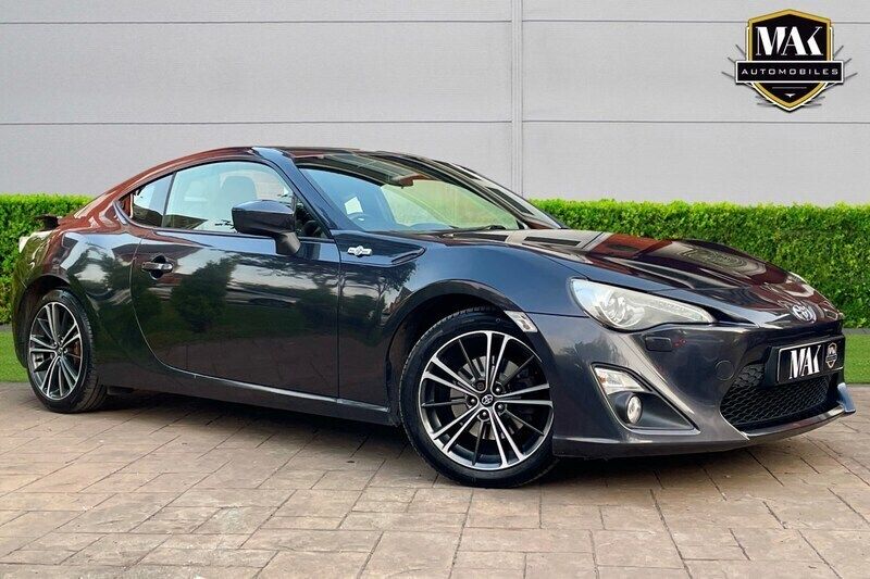 Grey Used 2014 Toyota GT86 GT Coupe | £8,490 (Fair price) - Image 1/4