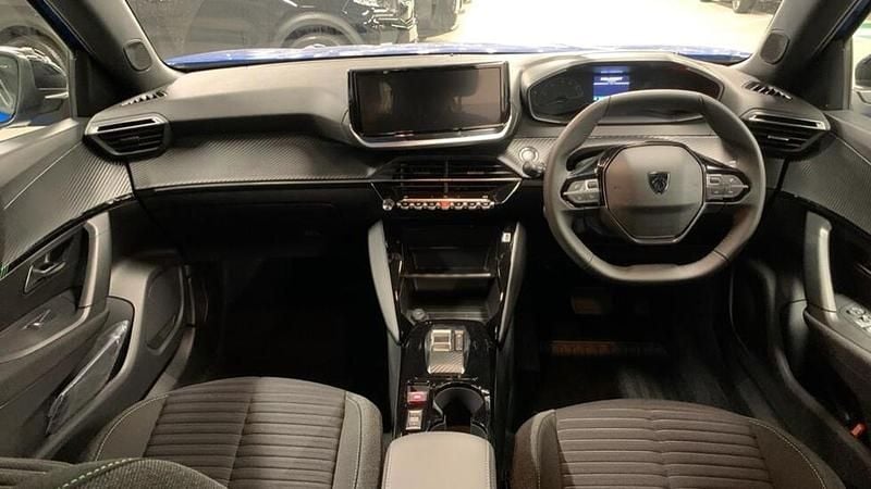 New Peugeot e-2008 Active 98 kW (134 HP) 2026 Blue SUV