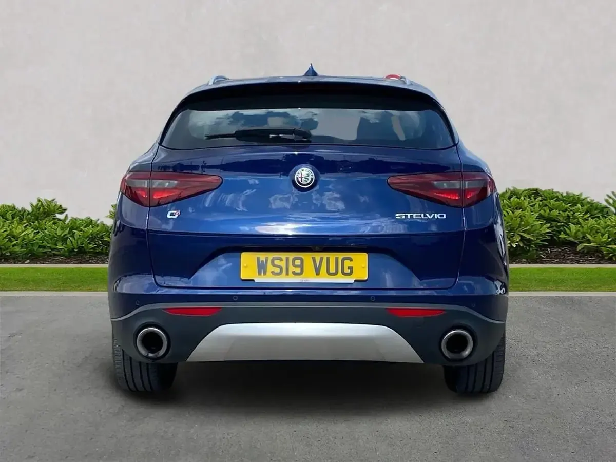 Used Alfa Romeo Stelvio Edizione Speciale 280 HP (205 kW) 2019 Blue SUV