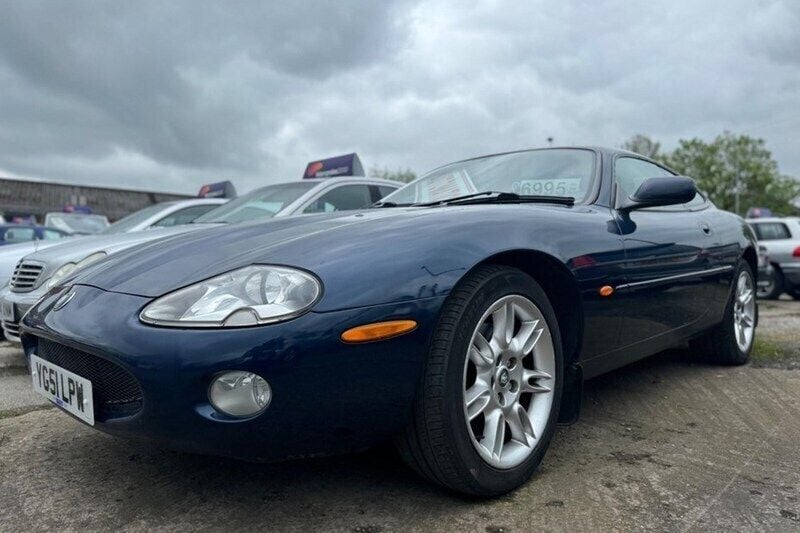 Used Jaguar XK8 Classic 290 HP (213 kW) 2001 Blue Coupe
