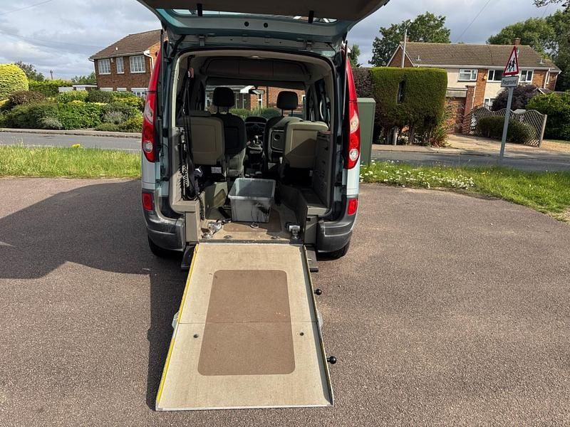 Blue Used 2011 Renault Kangoo Expression MPV | £1,650 (Super price) - Image 1/4