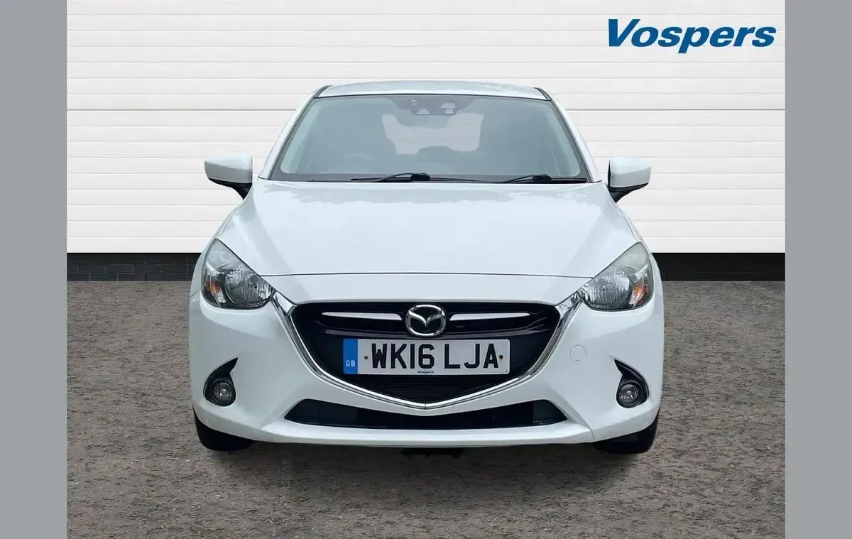 Used Mazda 2 Inclusive 88 HP (64 kW) 2016 White Hatchback