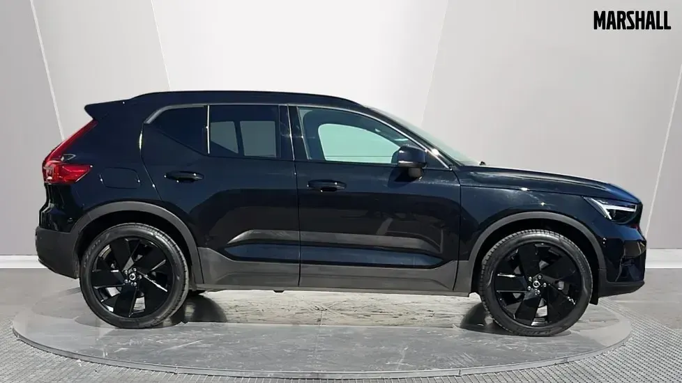Used Volvo XC40 Plus 197 HP (144 kW) 2025 Black SUV