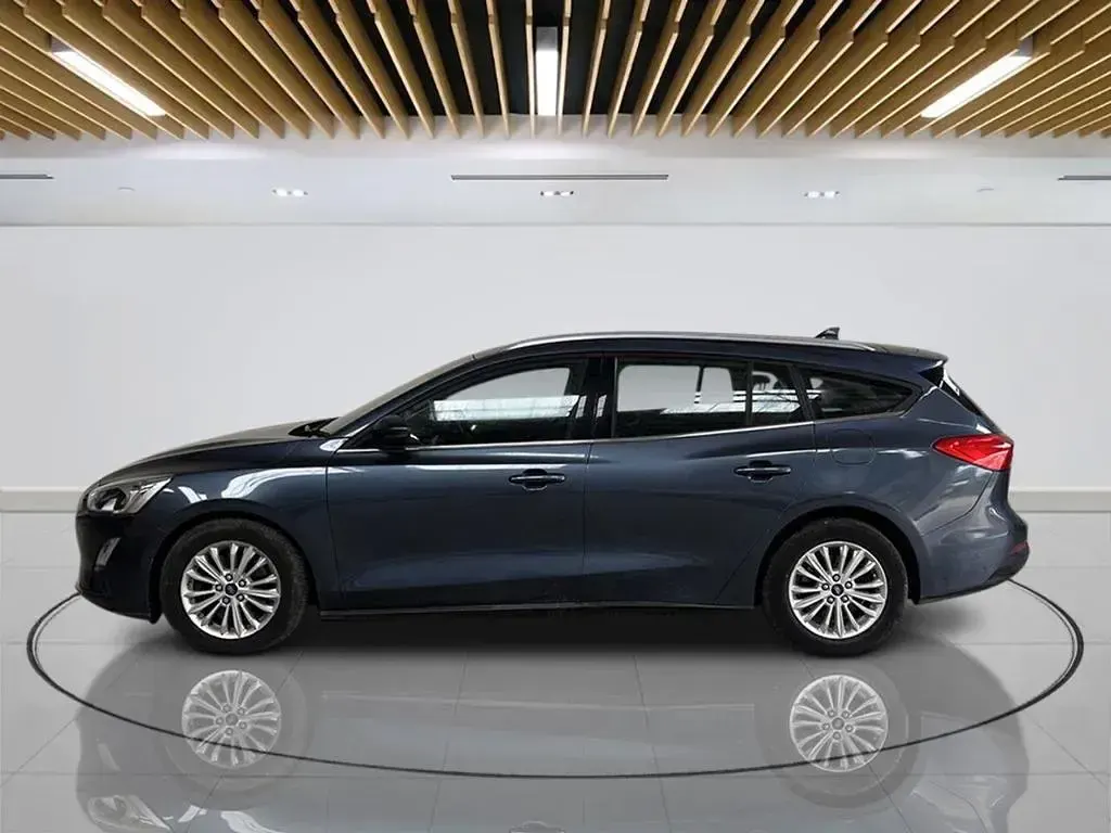 Used Ford Focus Titanium 125 HP (91 kW) 2019 Blue Estate