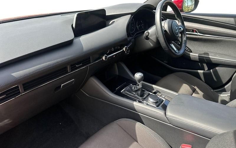 Usado Mazda 3 Inclusive 122 HP (89 kW) 2022 Vermelho Citadino