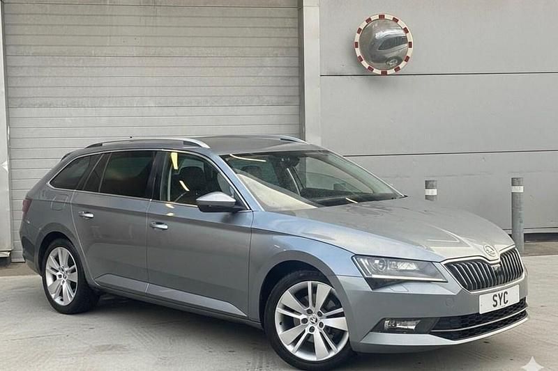Used Skoda Superb SE L Executive 150 HP (110 kW) 2016 Grey Estate