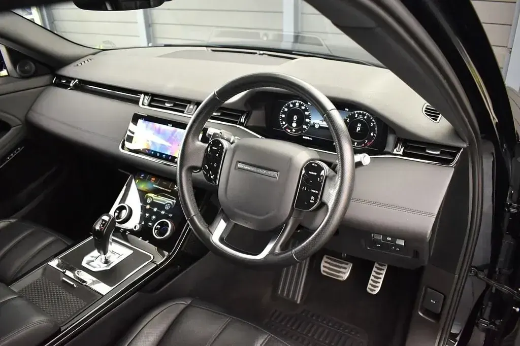 Begagnad Land Rover Range Rover evoque SE Dynamic 249 HK (183 kW) 2019 Svart SUV