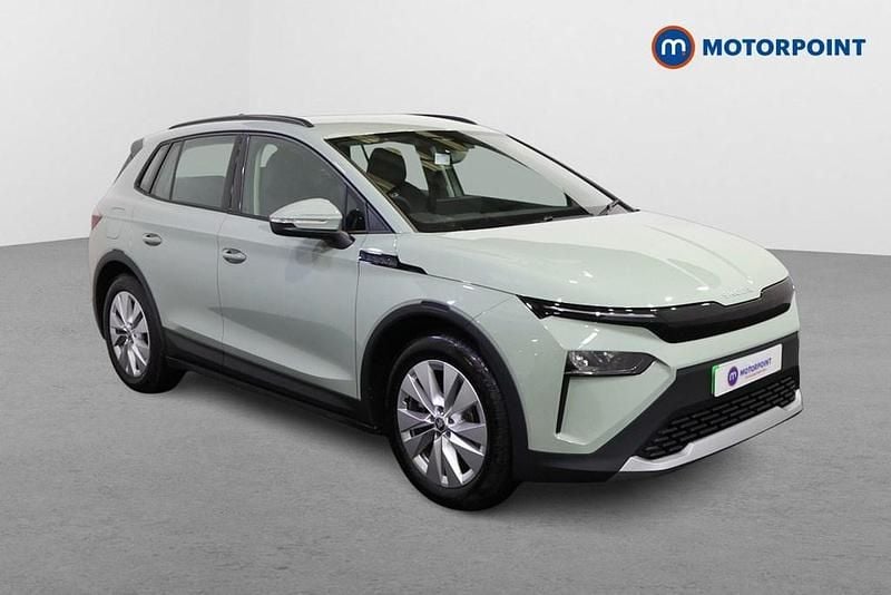 Green New 2025 Skoda Elroq SE SUV | £23,349 (Good price) - Image 1/4