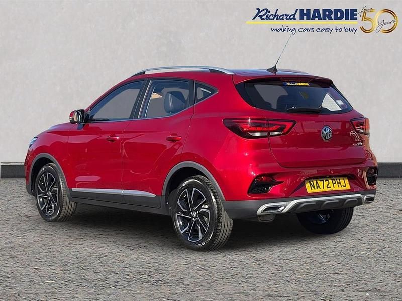 Used MG ZS Exclusive 105 HP (77 kW) 2022 Red SUV
