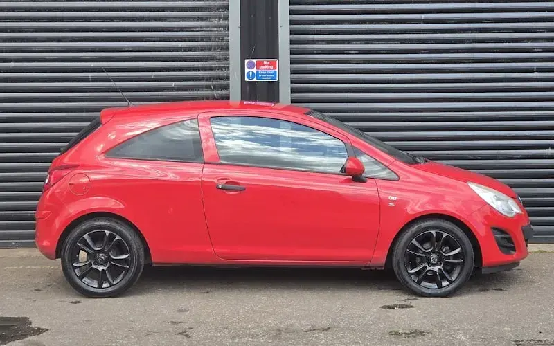 Used Vauxhall Corsa S 65 HP (47 kW) 2014 Hatchback