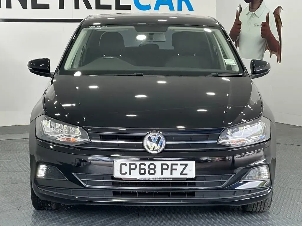 Used VW Polo SE 65 HP (47 kW) 2018 Black Hatchback