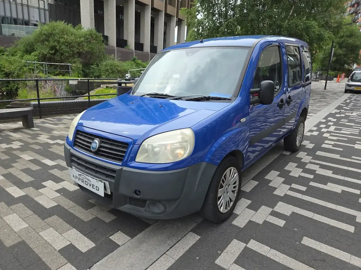 Used Fiat Doblò Active 85 HP (62 kW) 2007 Blue MPV