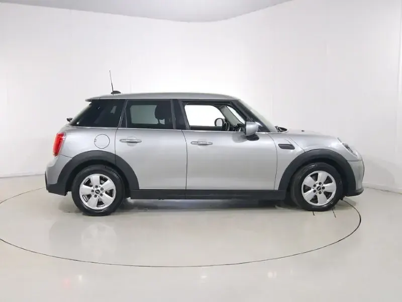 Used Mini Cooper Classic 134 HP (98 kW) 2022 Silver Hatchback