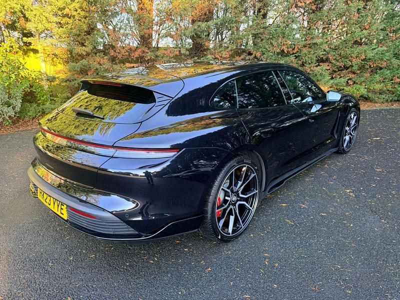 Used Porsche Taycan 389 kW (530 HP) 2023 Black Estate