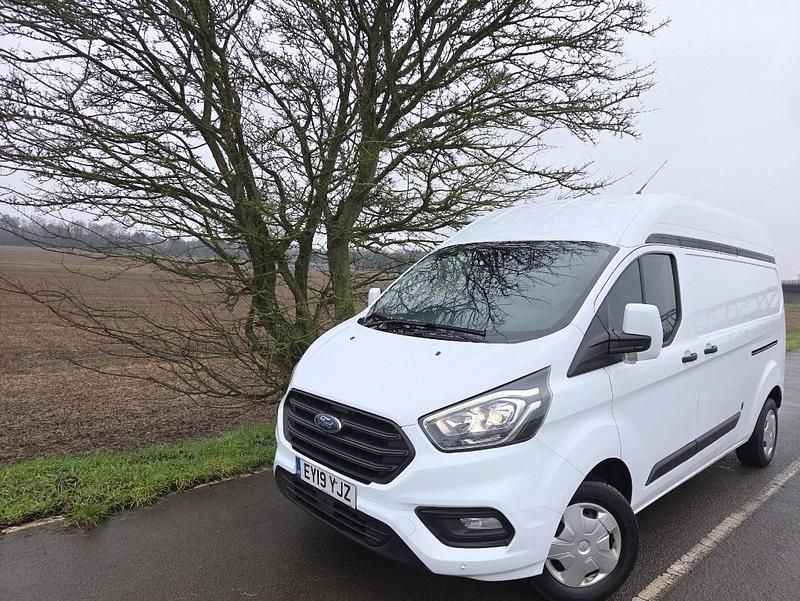 White Used 2019 Ford Transit Custom Trend | £10,995 (Fair price) - Image 1/4