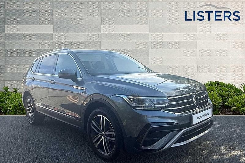 Platinum grey Used 2024 VW Tiguan Elegance SUV | £29,961 (A bit pricey) - Image 1/4