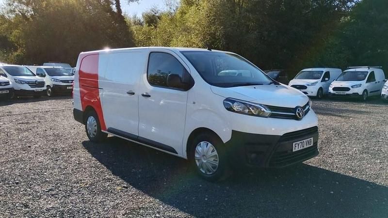 White Used 2020 Toyota Proace Active Van | £8,490 (Fair price) - Image 1/4