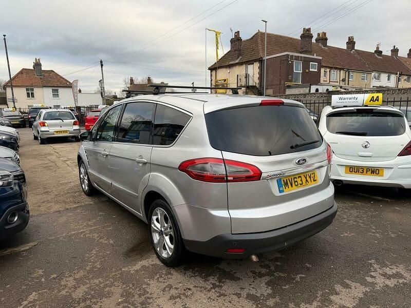 Usado Ford S-MAX Titanium 163 HP (119 kW) 2013 Prateado Monovolume