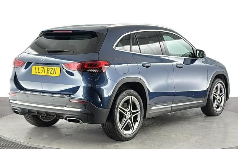 Used Mercedes GLA250 Exclusive 218 HP (160 kW) 2021 Blue SUV