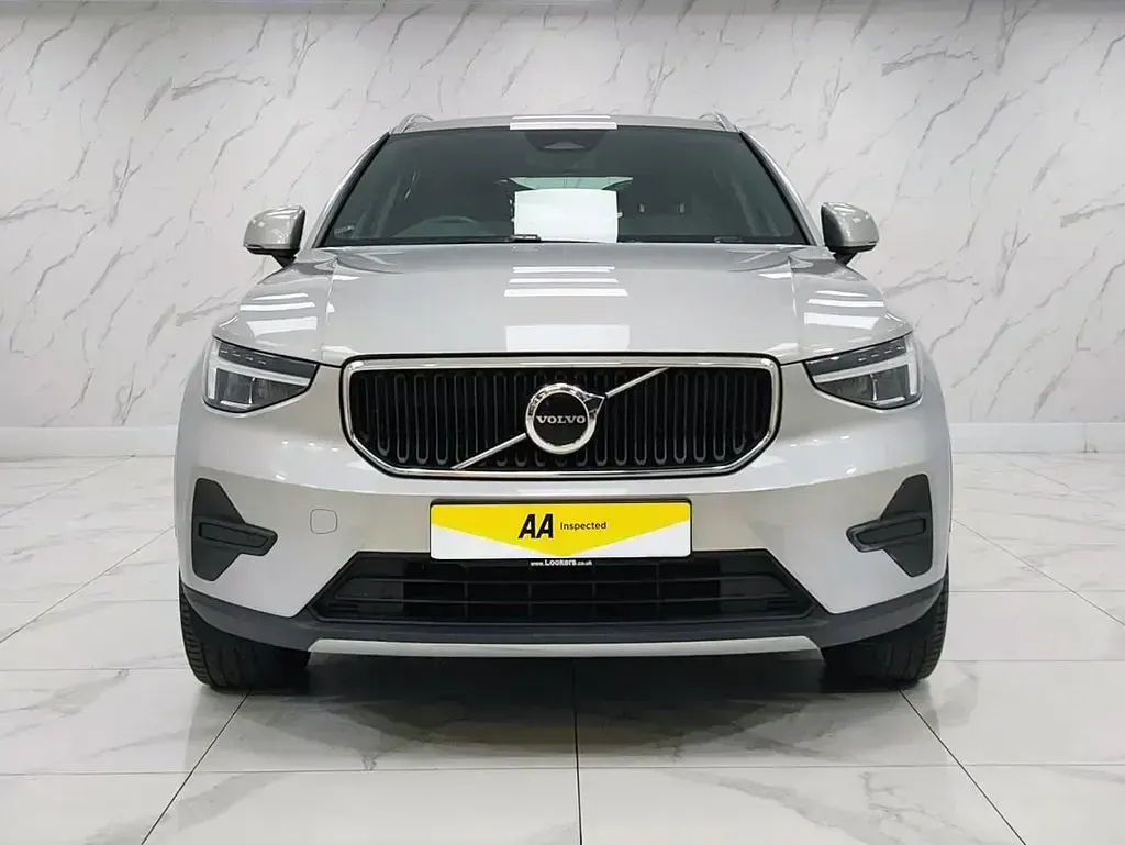 Used Volvo XC40 Core 163 HP (119 kW) 2023 Silver SUV