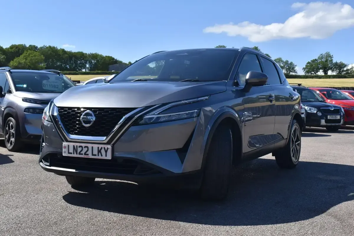 Used Nissan Qashqai Tekna 158 HP (116 kW) 2022 Grey SUV