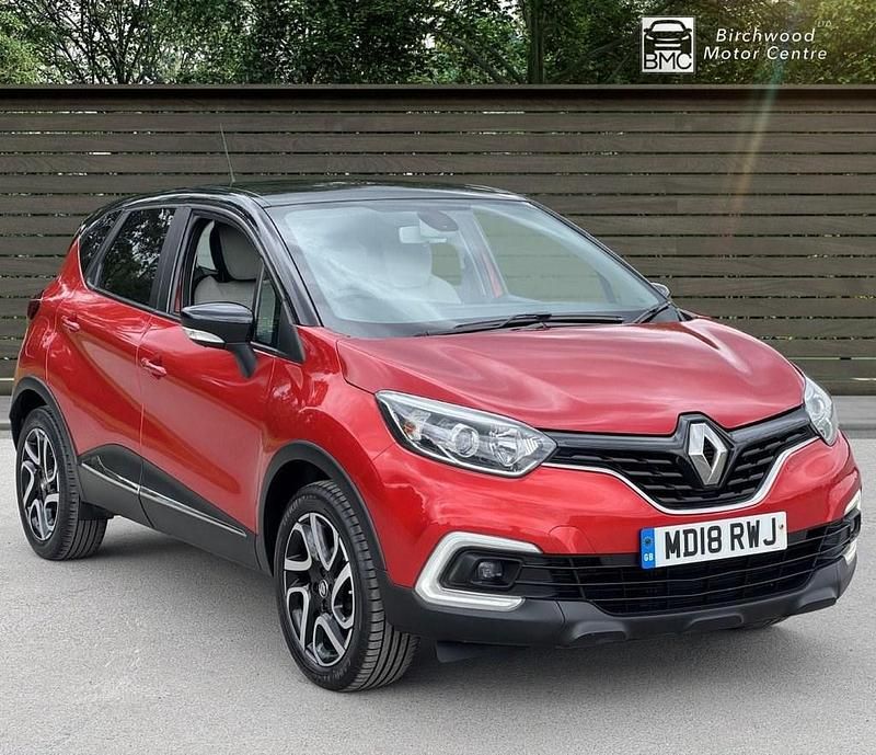 Red Used 2018 Renault Captur Iconic SUV | £6,695 (Fair price) - Image 1/4