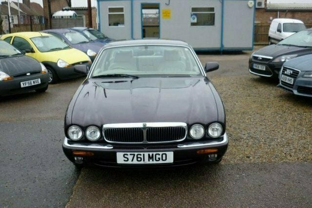 Used Jaguar XJ8 240 HP (176 kW) 1998 Sedan