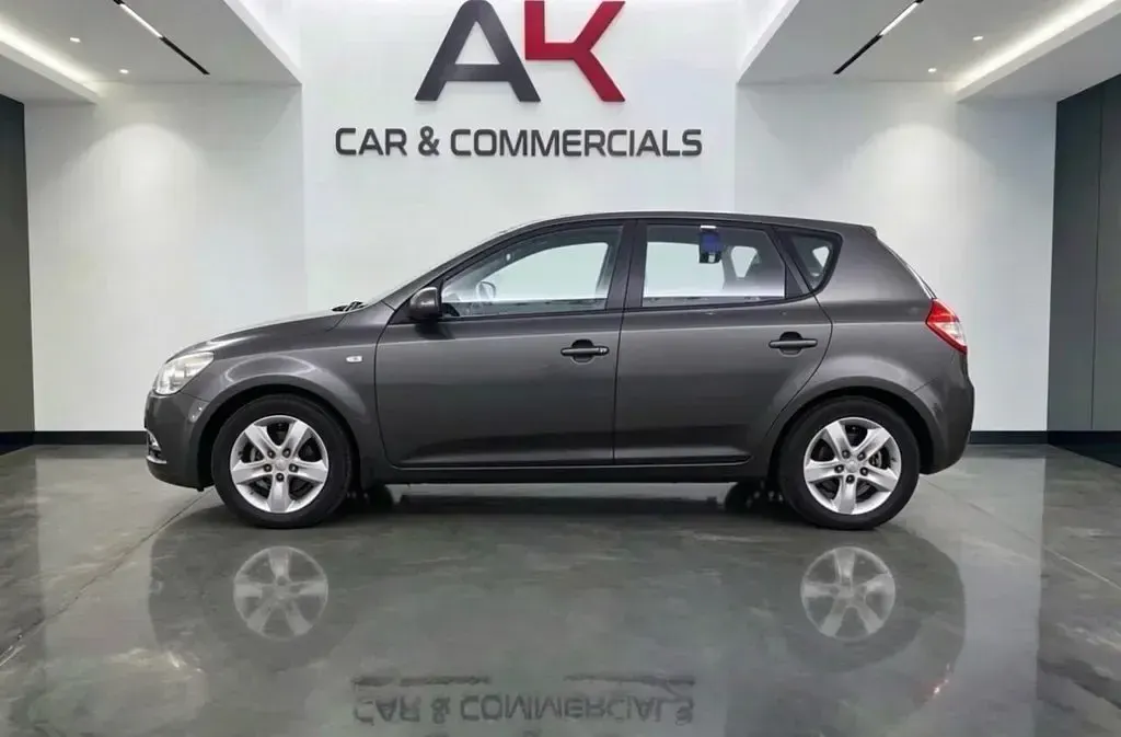 Used Kia Ceed 113 HP (83 kW) 2012 Grey Hatchback