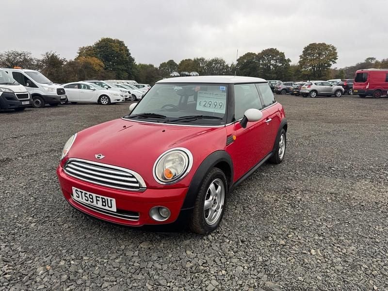 Begagnad Mini Cooper Hatch 2009 Röd Halvkombi