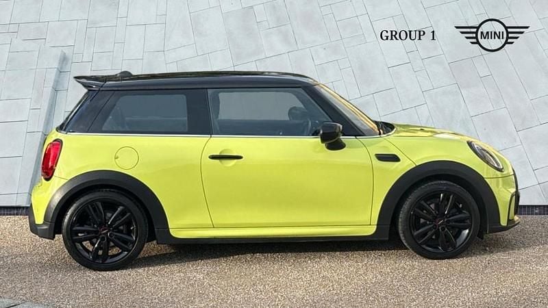 Used Mini Cooper Sport 136 HP (100 kW) 2023 Yellow Hatchback