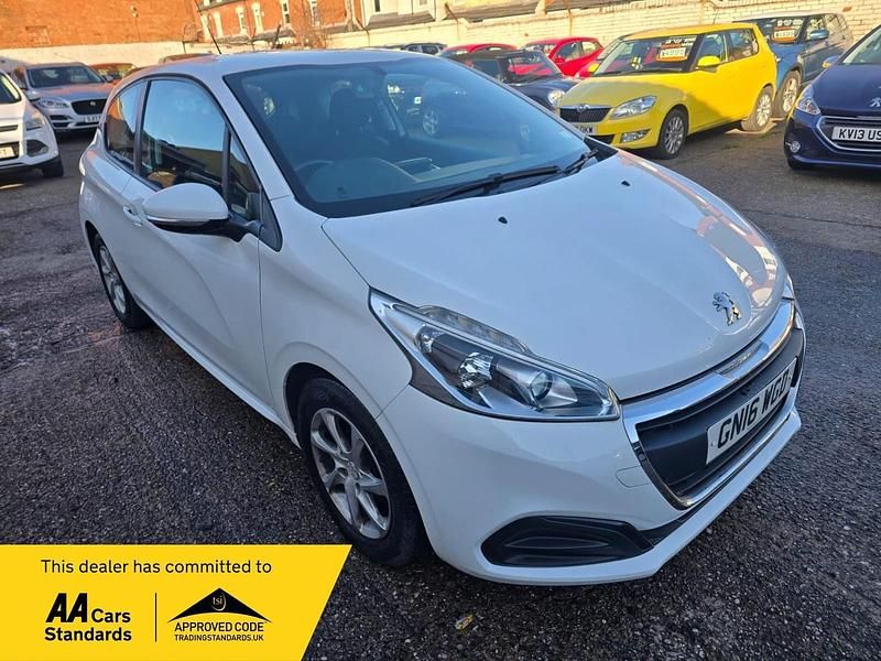 Used Peugeot 208 Active 2016 White Hatchback