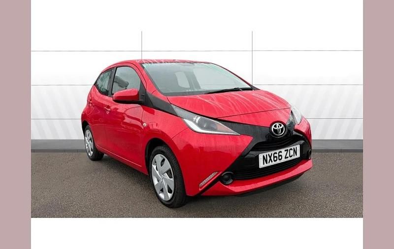 Red Used 2016 Toyota Aygo X-play Hatchback | £5,513 (Fair price) - Image 1/4