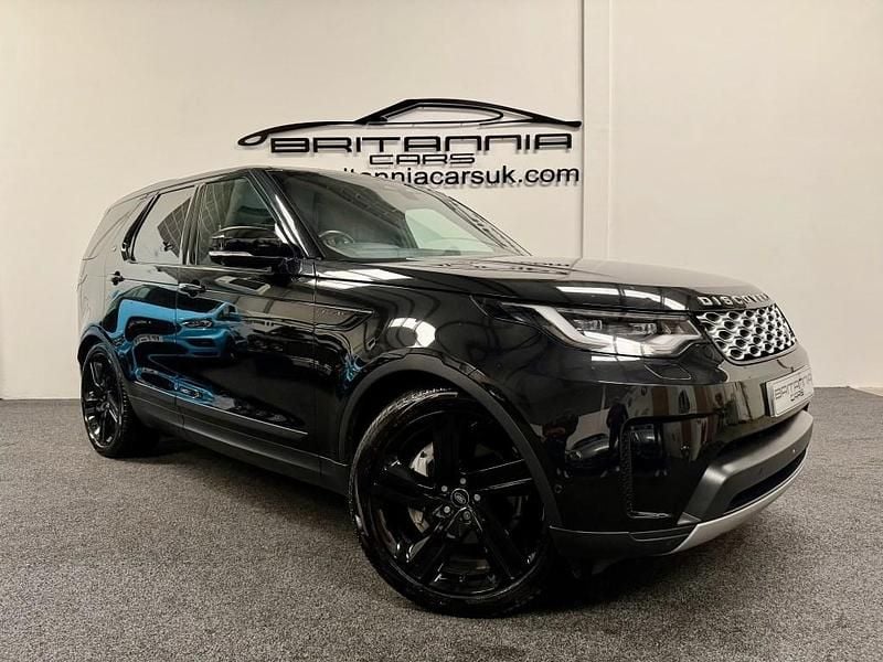 Black Used 2021 Land Rover Discovery 5 HSE SUV | £38,880 (Super price) - Image 1/4