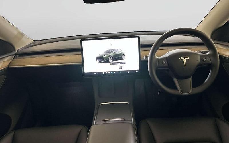 Used Tesla Model Y Long Range AWD 286 kW (389 HP) 2025 SUV