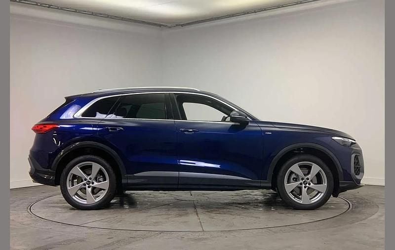 Used Audi Q5 S-Line 201 HP (147 kW) 2025 Blue SUV