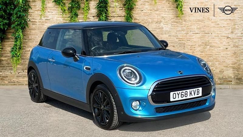 Used Mini Cooper Hatch 134 HP (98 kW) 2018 Blue Hatchback