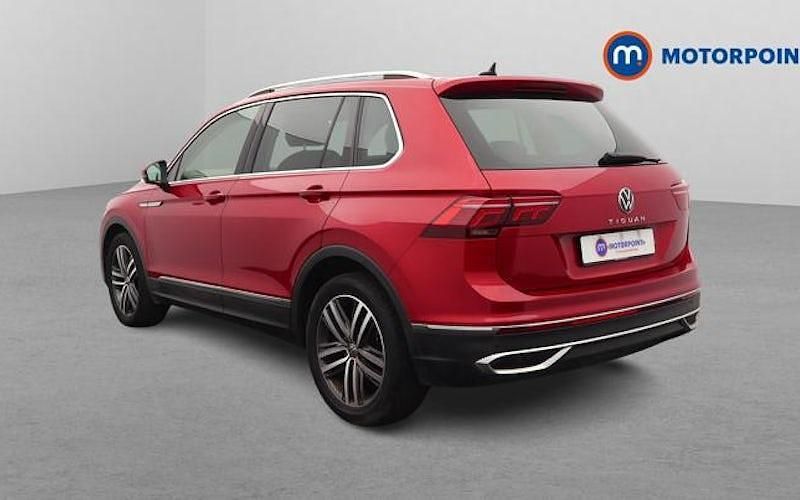 Used VW Tiguan Elegance 150 HP (110 kW) 2022 Red SUV
