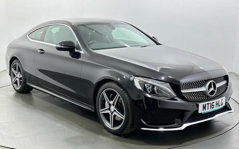 Usado Mercedes C220 AMG line 170 HP (125 kW) 2018 Coupé