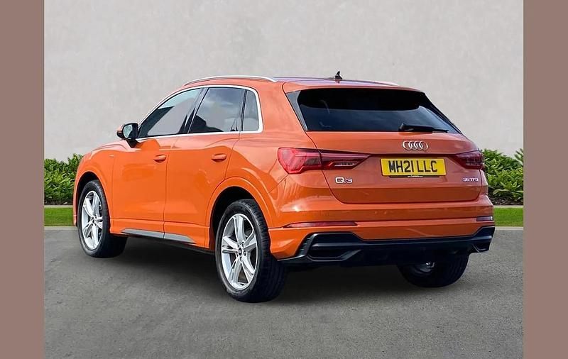 Begagnad Audi Q3 S-Line 150 HK (110 kW) 2021 Orange SUV
