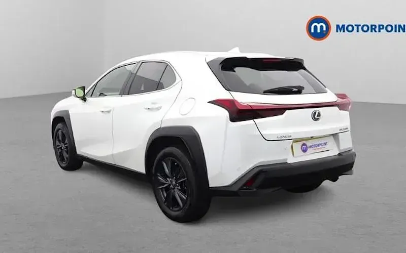 Used Lexus UX 184 HP (135 kW) 2023 White SUV